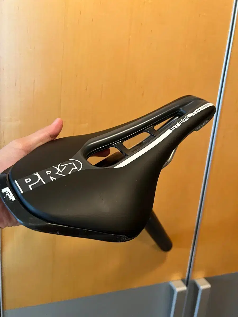 シマノプロ　ステルス　限定品　サドル　シートポスト付き SHIMANO PRO（シマノプロ）STEALTH LTD （ステルスリミテッド